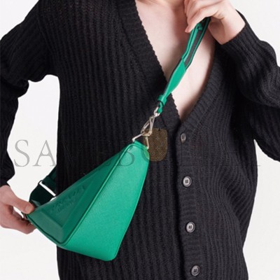 PRADA MEN'S SAFFIANO LEATHER LOGO TRIANGLE CROSSBODY BAG 2VH155 (28*18*11cm) 